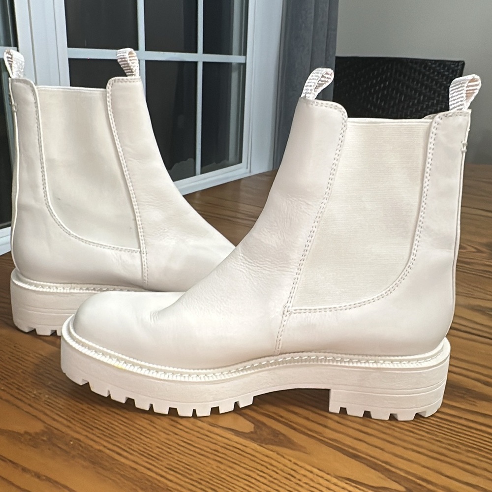SAM EDELMAN LAGUNA CHELSEA CHUNKY BOOTS SZ 8.5